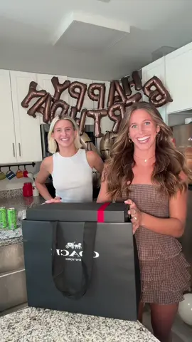 Unboxing my @Coach New York Brooklyn 28 bag🤎  #fyp #riaandfia #trending #wlw #lesbiansoftiktok 