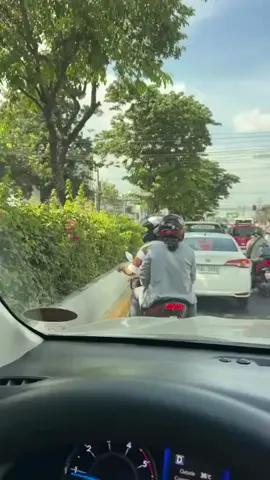 Stolen flowers, stolen hearts #couplegoals #romance #motorcyclelove #loveintheair #sweetmoments   
