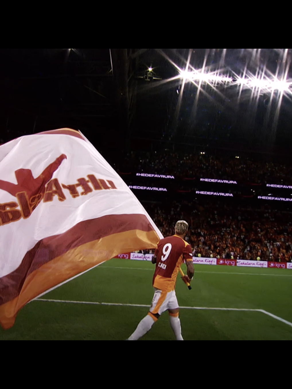 80. Dakika da girmesi yetti babanın. #fyp #galatasaray #mauroicardi #karagümrük #gol 