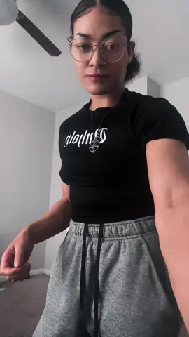 Workout fit #musclemommy #GymTok #gym #Fitness #biceps 