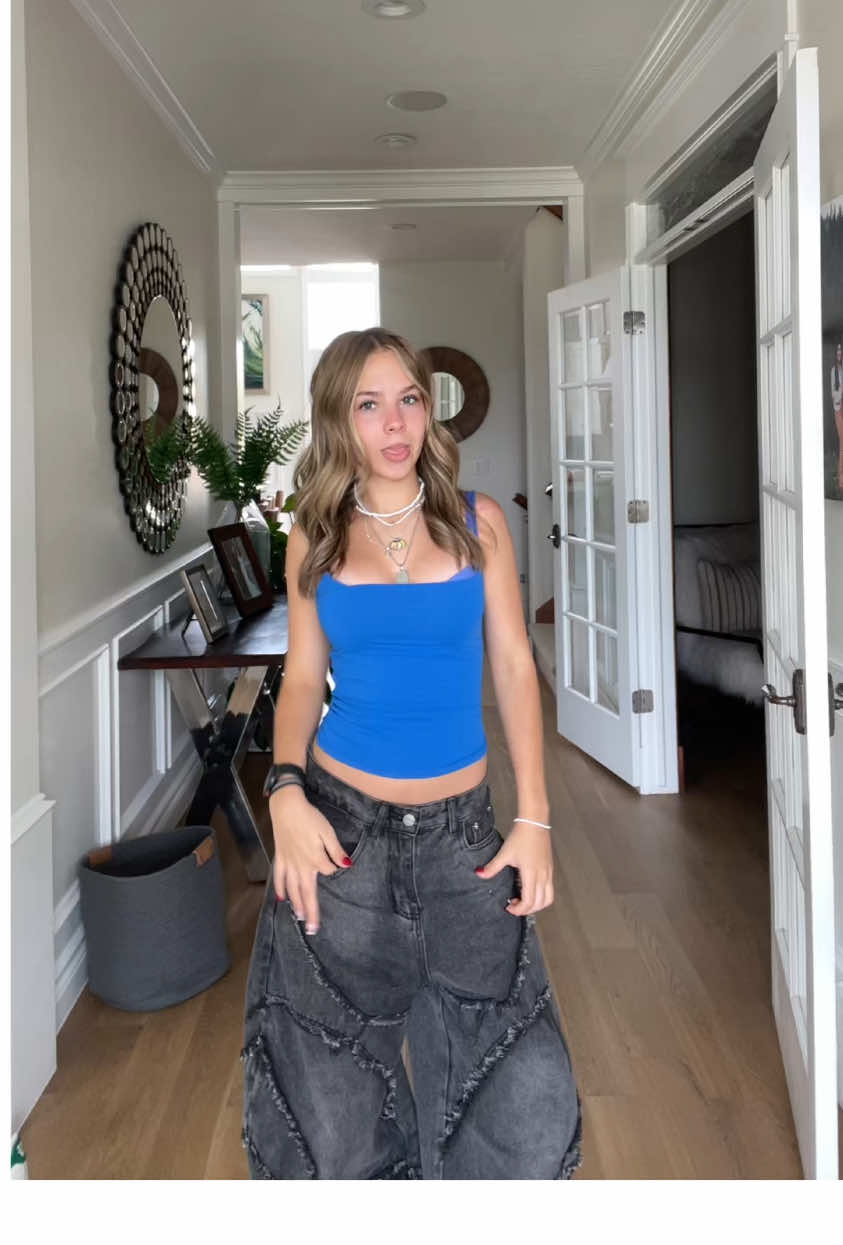 I love these pants so much #fypシ #fyp#outfitinspo#viral #tiktok 