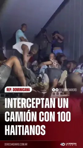 🇩🇴🇭🇹 | Unidades de interdicción de la Dirección General de Migración detuvieron un camión furgón con cien haitianos ilegales escondidos, presuntamente trasladados hacia Santo Domingo. La operación evidencia el incremento de traslados clandestinos desde la frontera y la vulnerabilidad del país ante el tráfico irregular de migrantes.