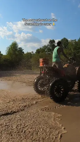 YT video coming out next week, a girl sunk her sportsman w no snorkels on video 😅 #polaris #mud #atv #offroad #riverrunatvpark 