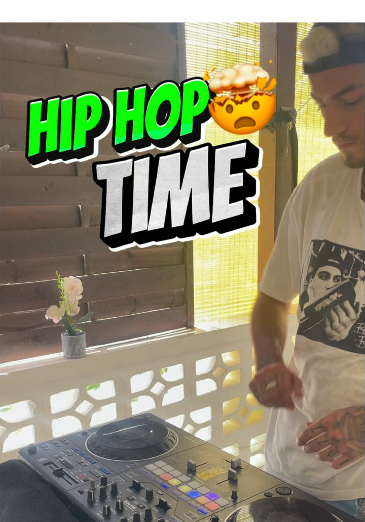 C’est quoi ton son Hip-Hop préféré ? Il sera dans la prochaine video ! 😉 #dj #mix #guadeloupe #hiphop 