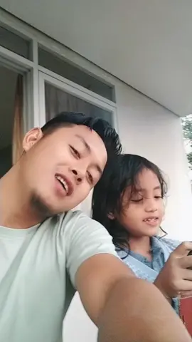 belum mandi udh tiktokan🥴