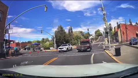 fridays be like #idiotsofpullman #baddriversoftiktok #doordashdriver  #speeders #fyp 