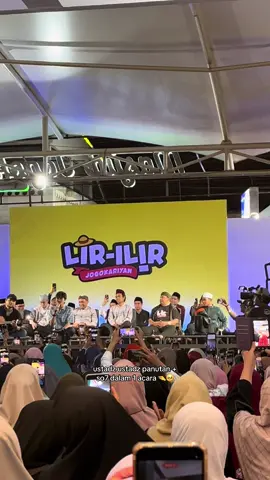 ketika ustadz abdul somad, ustadz salim, ustadz luqmanulhakim, ustadz muhammad bin anies, dan duta so7 dalam 1 acara 🥹  #lirilir #uas #ustadzabdulsomad #so7  #sheilaon7 