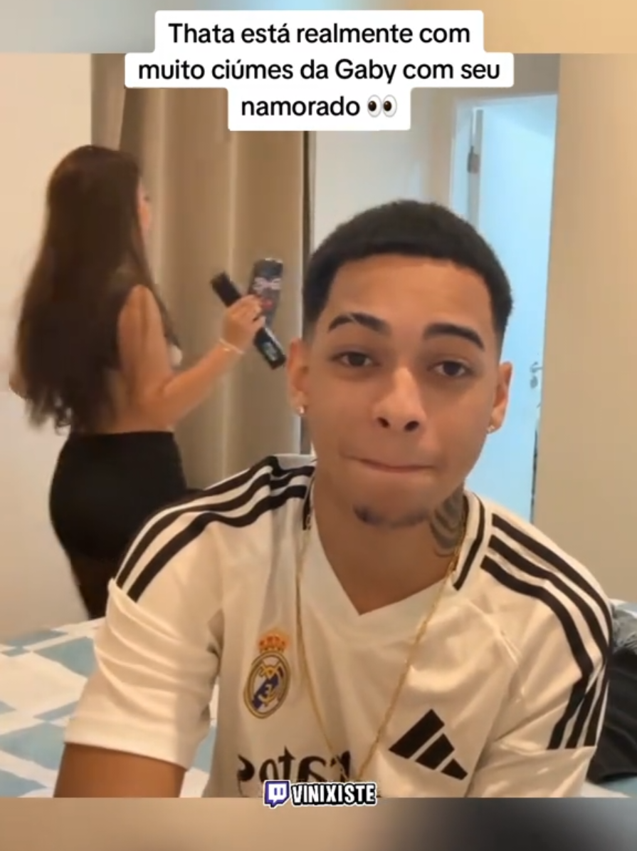 Thata está com muito ciúmes da Gaby com o vinixt 😂#vinixt #gabysouza #thata #meme #viral 