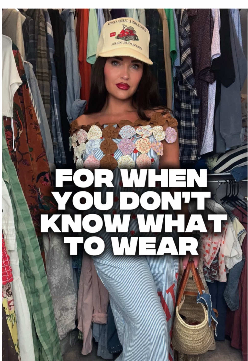 The next time you don’t know what to wear, go over these 3 tips to help put on a outfit you love!  #dailyoutfitinspo #dailyootdinspo #stylingtips #personalstyletips #personalstyle 