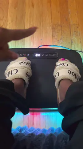 Replying to @LonnieRobinson this right here is what you’re looking for! 😂🤣 #vibrationplate #easyworkout 