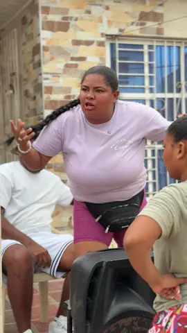 Todos tenemos un vecino así 🤣🤣🤣