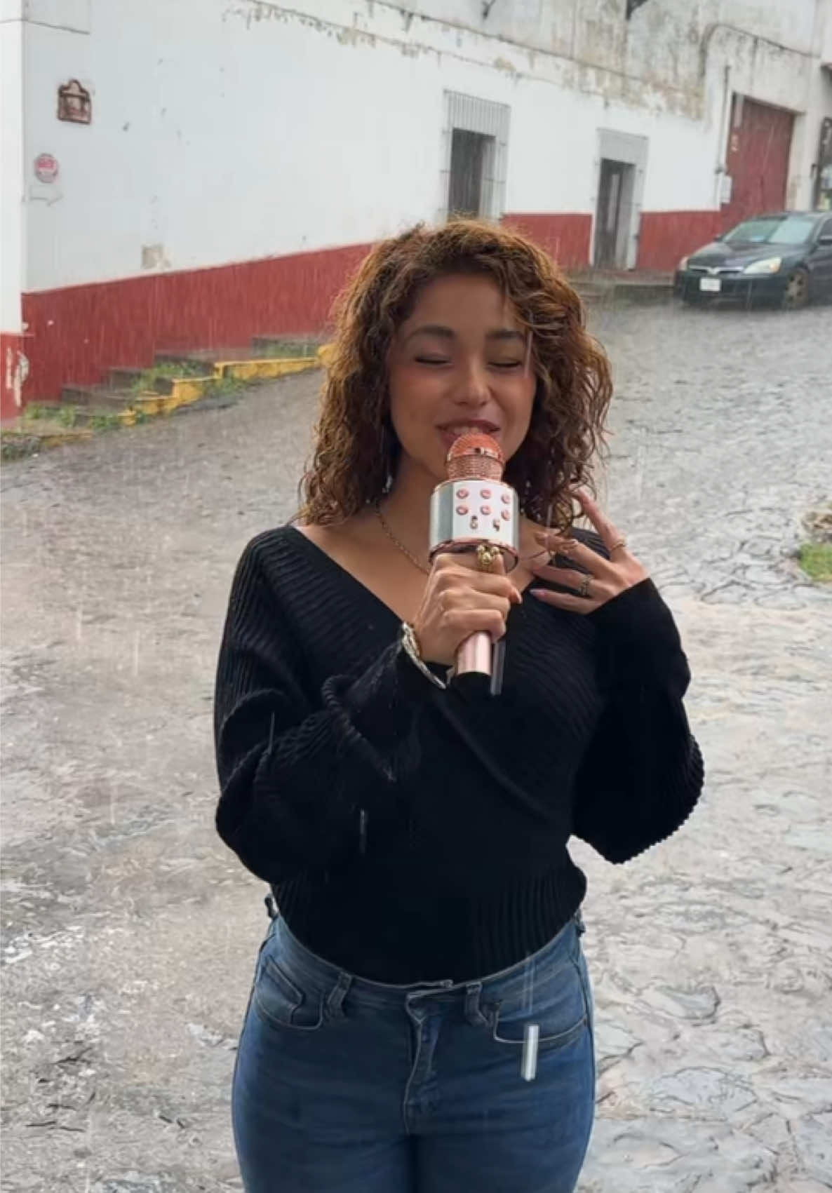 Jajajajaj me mojé por el video eh 