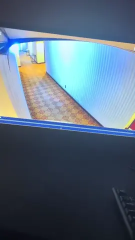 she was runnin like somebody really on her. and elevator dont even close til she leave. freaky #spooky#scared#elevators#beforeal#hideandseek 