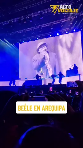 Beéle en Arequipa así fue su primer tema de la noche. #BEÉLE #Concierto #serenata