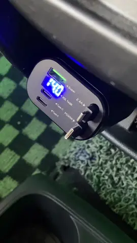 Setle masalah wire #carcharger bersepah2,sape yg masih pakai wire berjela tu dah boleh berubah pada yg ni,murah pun murah,beli kat beg kuning 