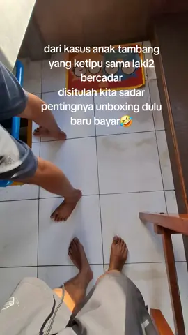 cek terlebih dahulu🤣🤣 #kurirmutiarahitam  #tobrutstyle😋  #kapalsungaiaweeeeerrr 