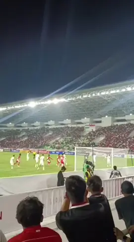 Menyalaa indonesiakuu.. 🇮🇩 2 : 0 🇺🇿 #pialakemerdekaan2025 #timnasindonesia #timnasu17 #indonesiavsuzbekistan  #stadionutamasumaterautara 