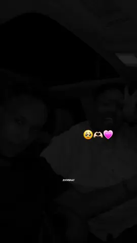Madaxa Kuu suray Money Ubax🥹💵💐#Shirwacleyrics #tiktok #balcksceern #blackscreenstatus #😥💔 #qalpi_holcay💔🔥 #iskalaaji 