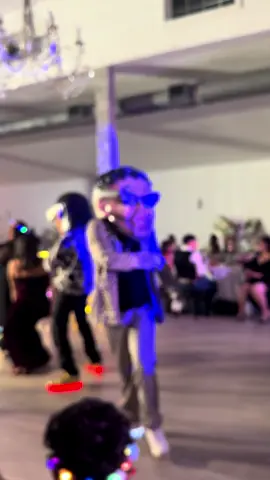 Ahí no 🥴 Cada vez hacen estas cabezas más fea 😛 Dime si quieres ver más 😝