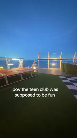 there’s literally no one here #utopiaoftheseas #cruiseship #teenclub 