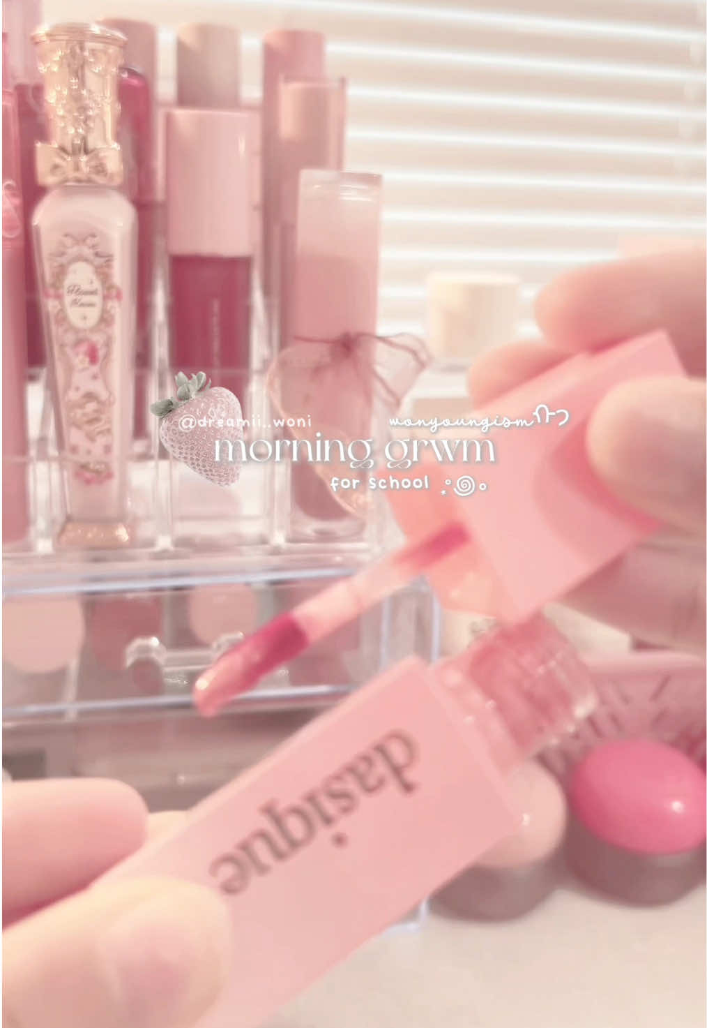 morning vlog! use yesstyle rewards code DR3AMIIWONI #kbeauty #wonyoungism #pink #coquette #grwm 