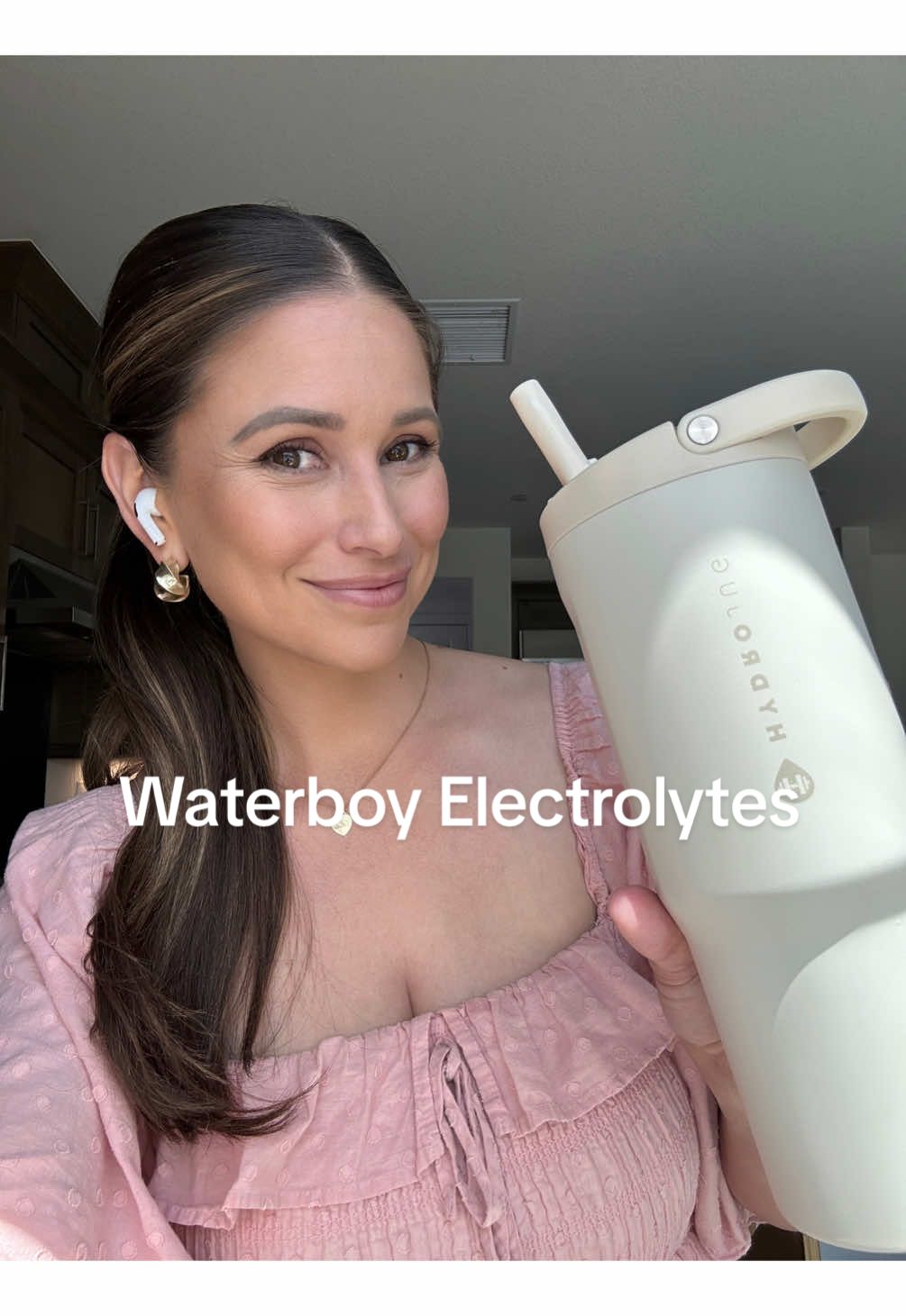 Sharing some of my favorite TikTok shop finds 🤗 #waterboy #electrolytes #postpartumdrink 