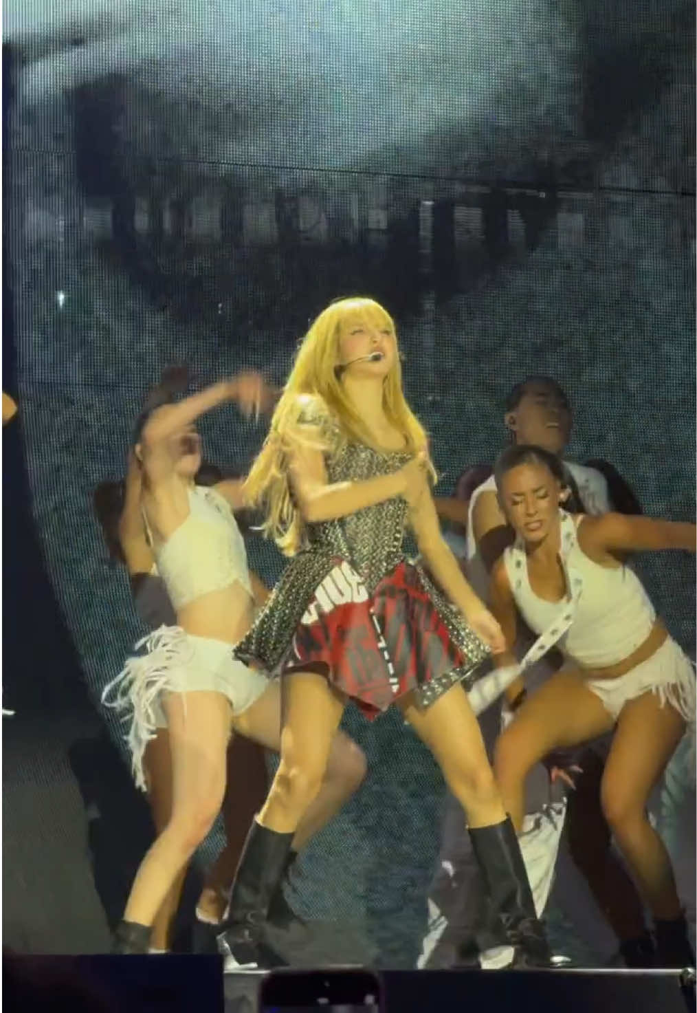 omg lifestyle!! #blackpink #deadlineworldtour #blackpinkdeadlineworldtour #deadline #fyp        