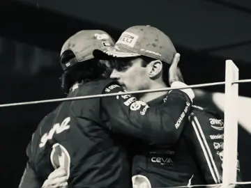 😢#charlesleclerc #carlossainz 