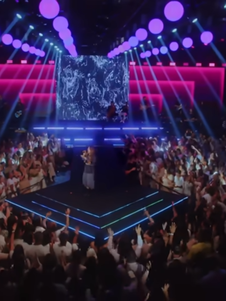 Valesca Mayssa _ Eu Sou Teu Pai [Clipe Oficial]. #gospelmusic   #eusouteupaivalescamayssa  #cristao