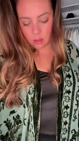 I am so pleased with how this looks in person - I almost couldn’t pick which color to get but the green is so pretty - If you’re into that hippie chic / boho fashion vibe this is perfect and it definitely fits plus sizes #ttsfashionfam #tiktokshopcreatorpicks #plussizeboho 