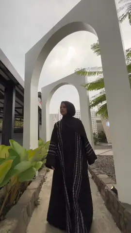 nambah warna apalagi yaaaak #abaya #abayastyle #fypシ゚ #abayagirls #fyppppppppppppppppppppppp 