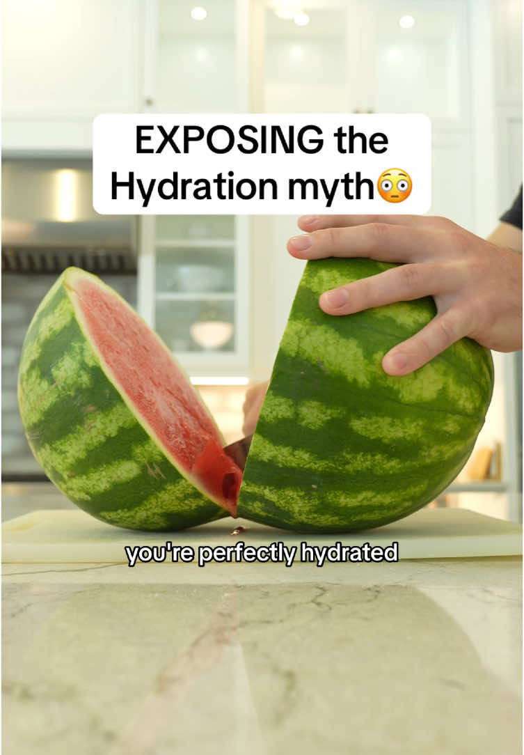 Why clear urine is NOT a good thing🚨 #hydration #water #electrolytes #rosabella #health #tiktokover30 #tiktokover40 #tiktokover50 