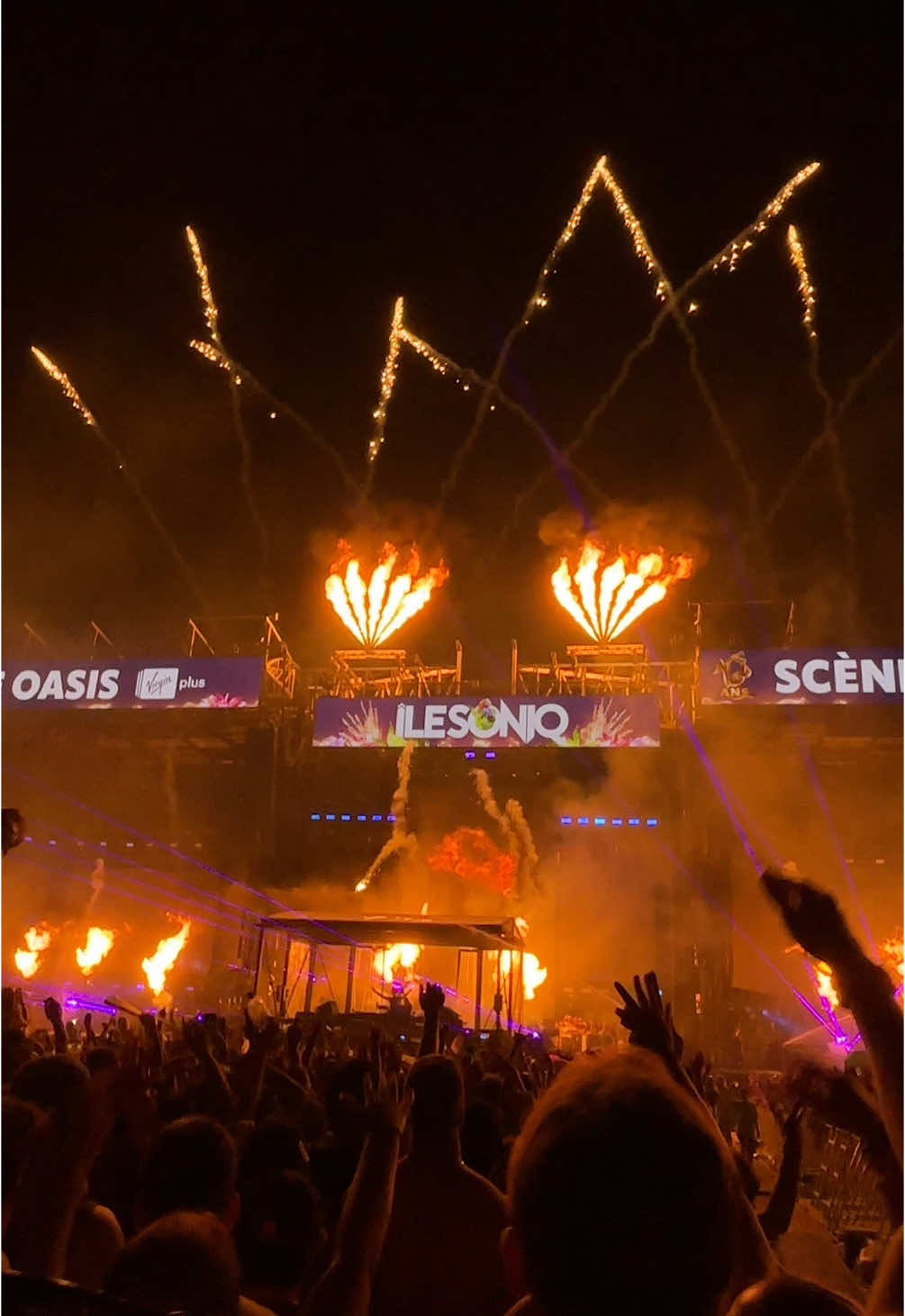 @john summit last weekend at Îlesoniq playing out that @alok “Focus” remix 🔥🔥🔥🇨🇦 #edm #ilesoniq #canada #johnsummit #musicfestival #rave #electronicmusic #remix #alok #focus