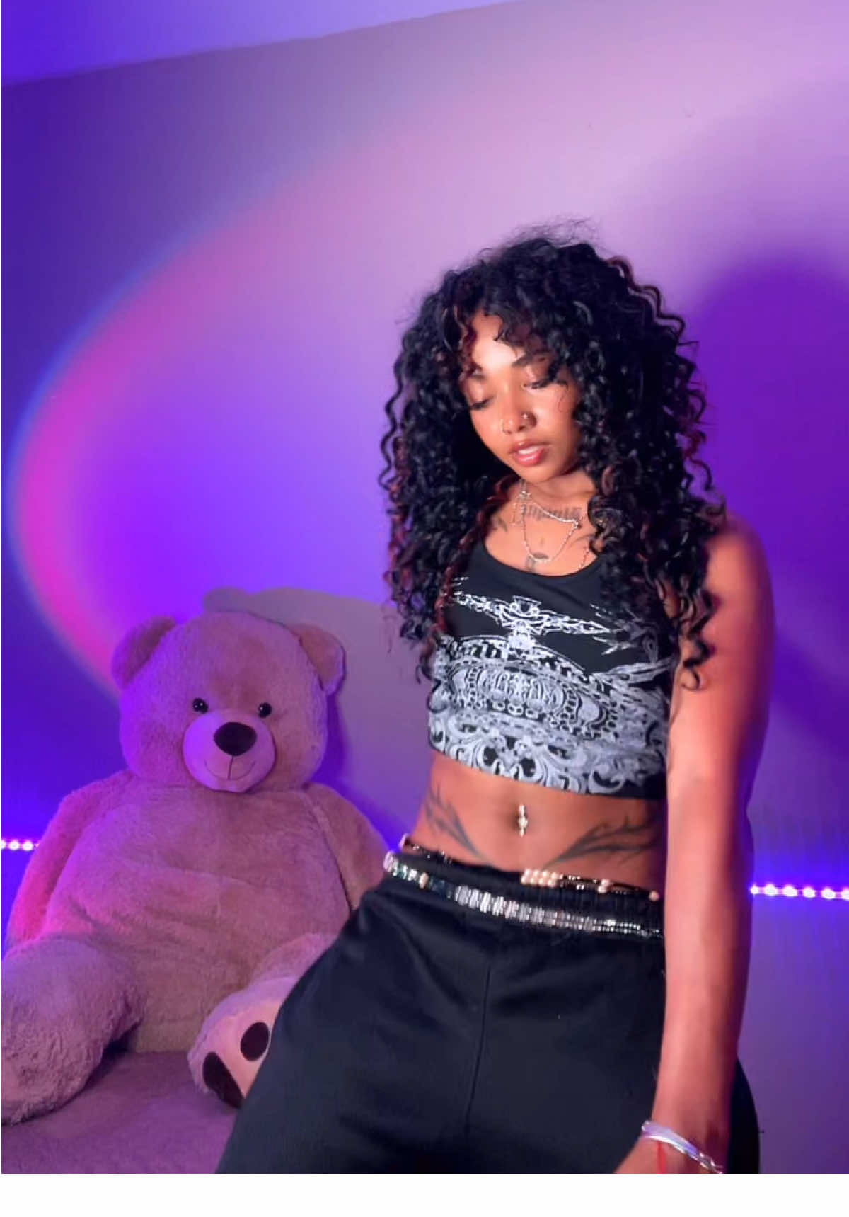 The DC!? #fypシ゚viral🖤tiktok #trends #trends #bonnieisme🇲🇬 #bodycontrol 