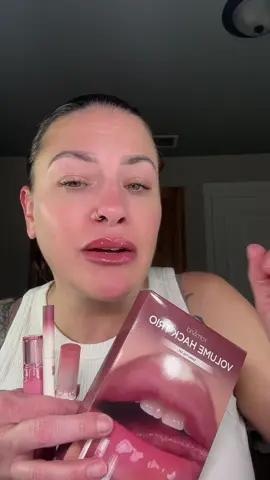 💋 Say hello to the juiciest, most volumized lips I’ve EVER had! The Rom&nd Volume Hack Trio is my new secret weapon — plumps, hydrates, and adds that glassy shine in seconds.✨ Perfect for everyday glam or that “wow” moment. #RomndVolumeHack #JuicyLips #LipPlumper #MakeupMustHave #GlossyLips
