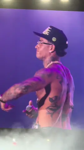 @tonyeffebaby777 RISPONDE AL DISSING DI @fedez al REDVALLEY 2k25 #dissing #tonyeffe #fedez #redvalleyfestival #sardegna 