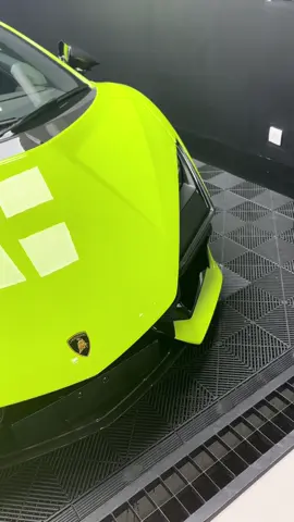 revuelto?? #car #cartok #carsoftiktok #lamborghini #revuelto 