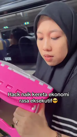 Naik kereta ekonomi kaki nyaman walaupun mangku bocil sepanjang perjalanan😂 #hacks #hacklife #kai 