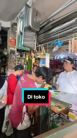Umume wong lanang ora tau gelem ngalah 🙄