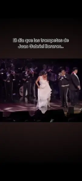 Era tocarlas no hacerlas llorar. 😍 #asifuejuangabriel #trompetas #mariachieldivodejuarez #melodia #fypシ゚ 