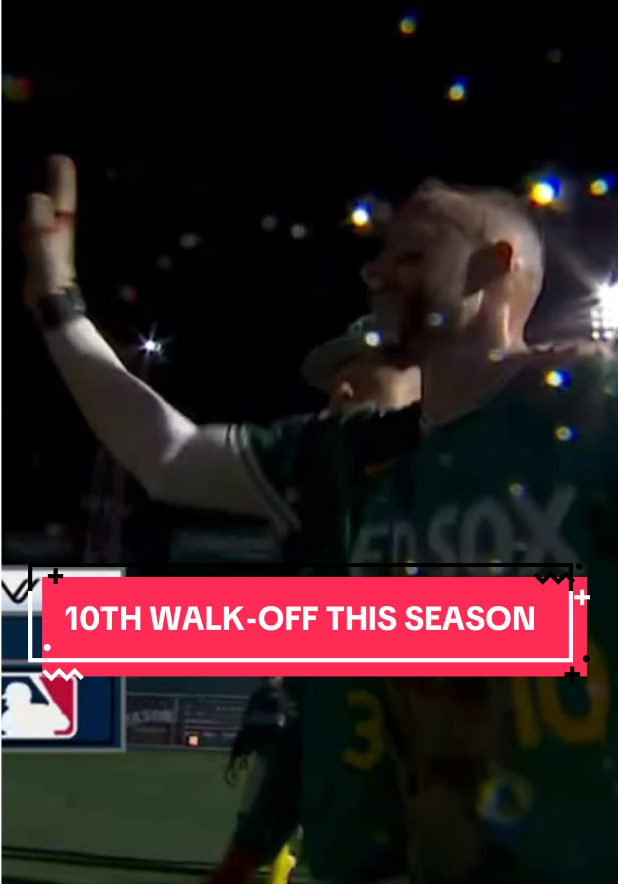 MAGIC IN THE GREENS! #walkoff #MLB #redsox #fenway #boston 