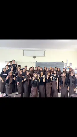 “pelan aja nanti roboh kelasnya” #smariduta #smariduta54 #smaridutaexist 