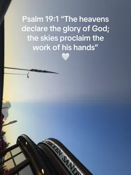 What a beautiful morning ; the sky split in half. Look at Gods creation 🥰🙏🏼 #fyp #Godisgood #christianity #Godscreation #foryou #fyppppppp 