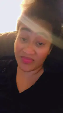 I can smell the cat shit!!🤮🤢