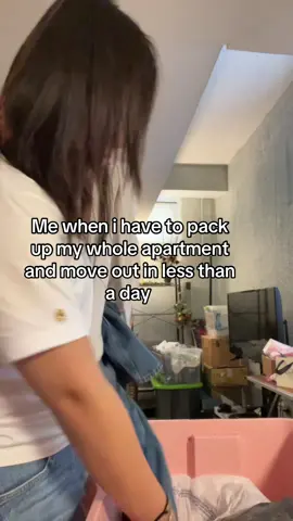 And I’m making tik toks instead #moveout #moveinday #apartment #fyp #fypシ 