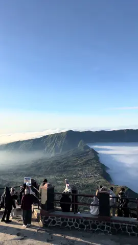 Akan ku bawa orang yang lebih indah darimu#bromo #bromotenggersemeru #cepekreborn #cepekgank🤙🏻 #glgank #trend #fyp 