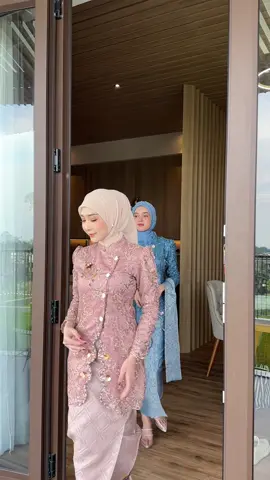 #kebayamodern #kebayajanggan #kebayawisuda 