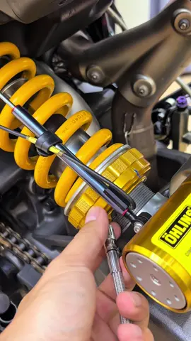 Quick-adjust Pneumatic Preload Adjuster . . #Ohlins #ducati #ducatisevice #limitless #limitlessspeedup #CapCut 
