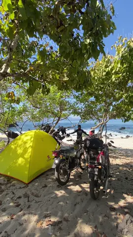 untuk teman teman ku yang touring cuma ngejar 0km mending pikir pikir dulu deh, soalnya indonesia ini indah menn, singgahlah di alam sebentar masuklah pulau pulau kecil tapi hormati adat yang ada pokoknya bakal krasan🥰🙌 #fyp #touring #exsplore #cbindonesia #clasikindonesia 