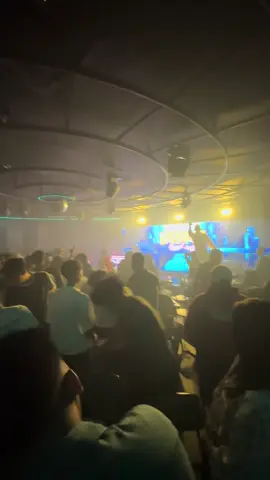 Helens Night Mart Semarang 🥳😎🔥🫰🙌 #dugem #party #semarang #nightlifesemarang #partysemarang 